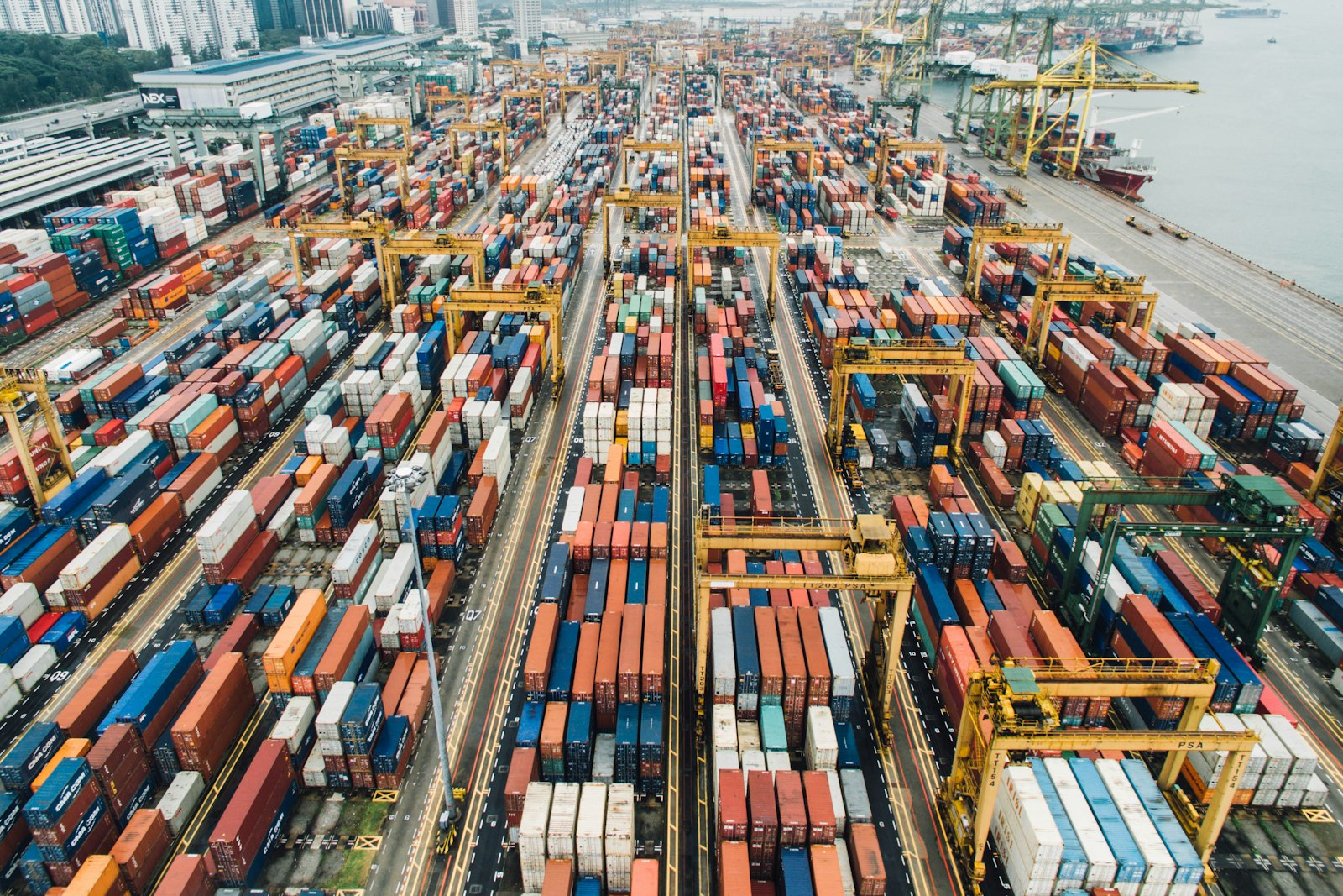 Reference photo: cargo crane